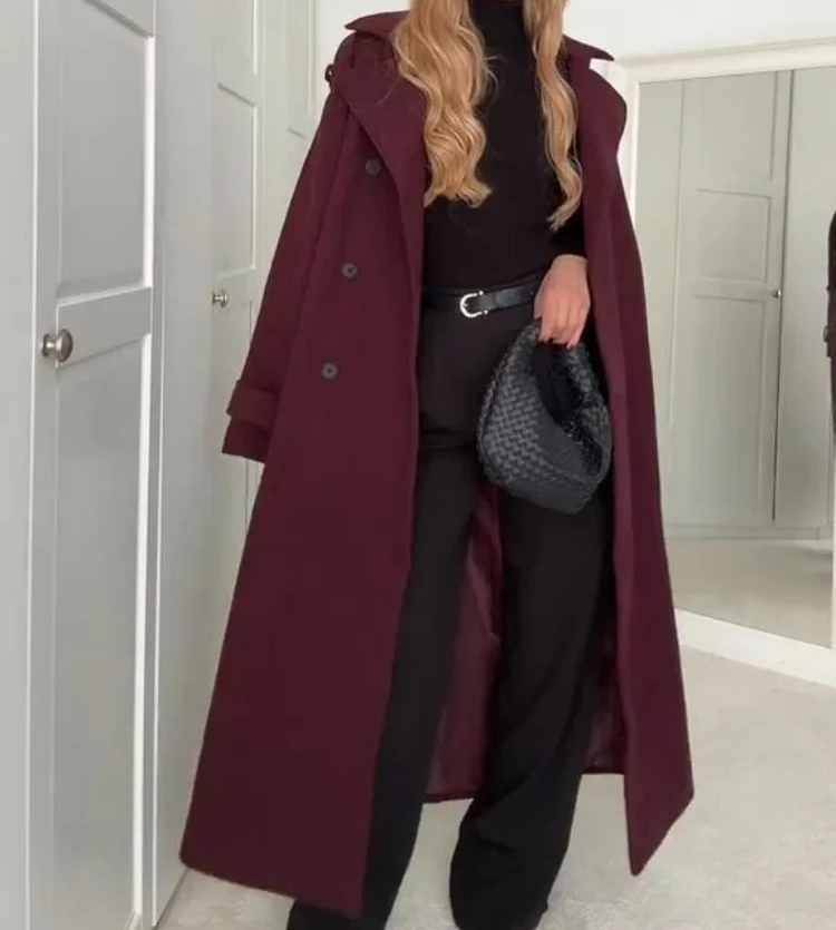 Abrigo Maxi Elegante con Solapa Burdeos