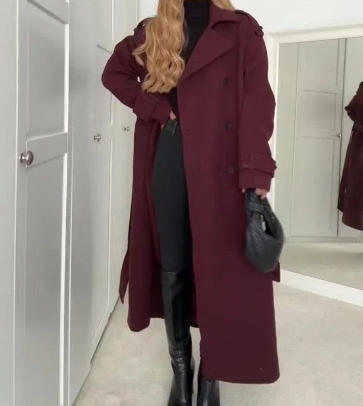 Abrigo Maxi Elegante con Solapa Burdeos